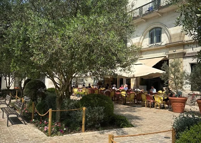 Charme Place Chateauneuf - Coeur De Daire